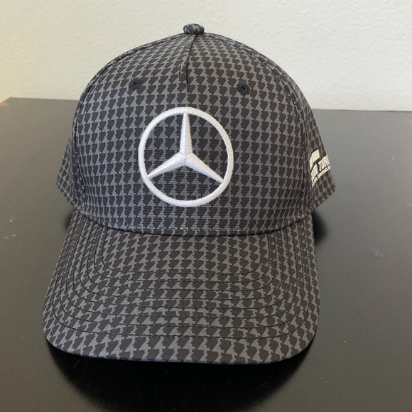Lewis Hamilton Mercedes AMG Petronas Racing Cap - Picture 1 of 5